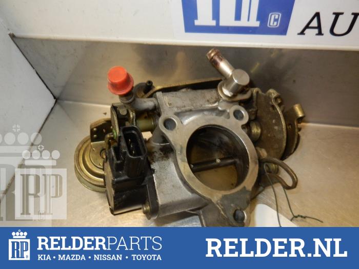 Gebruikte Gasklephuis Toyota Hilux II 2.4 TD 4x4 Prijs € 54,00 Margeregeling aangeboden door Relder Parts B.V.