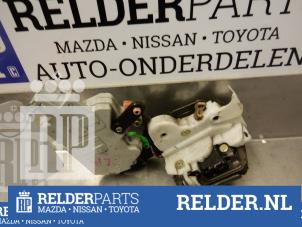 Gebruikte Slotmechaniek Portier 4Deurs links-achter Nissan Almera (N16) 1.8 16V Prijs € 36,00 Margeregeling aangeboden door Relder Parts B.V.