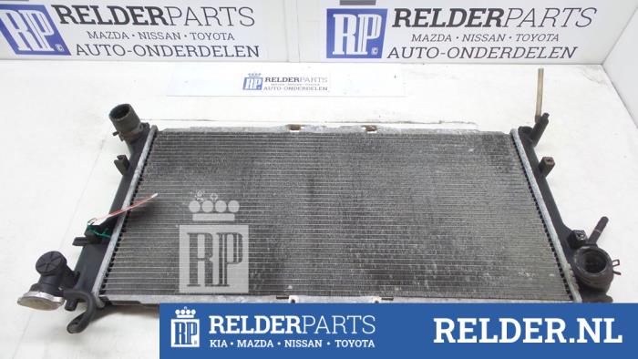 Gebruikte Radiateur Mazda 626 (GW19) 2.0i 16V GLX Prijs € 27,00 Margeregeling aangeboden door Relder Parts B.V.