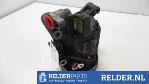 Gebruikte Pomp Airco Nissan Micra (K11) 1.0 L,LX 16V Prijs € 45,00 Margeregeling aangeboden door Relder Parts B.V.