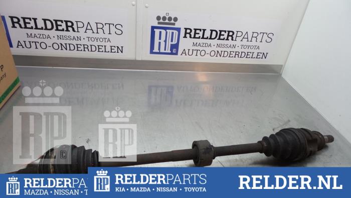 Gebruikte Aandrijfas rechts-voor Toyota Corolla (E10) 2.0 XLD Prijs € 32,00 Margeregeling aangeboden door Relder Parts B.V.