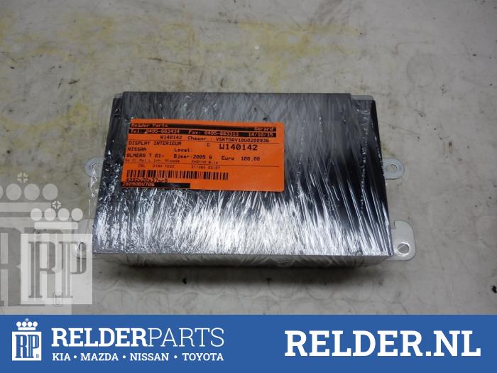 Gebruikte Display Interieur Nissan Almera Tino (V10M) 2.2 Di 16V Prijs € 68,00 Margeregeling aangeboden door Relder Parts B.V.