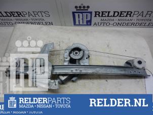 Gebruikte Raammechaniek 4Deurs links-voor Toyota Aygo (B10) 1.4 HDI Prijs € 25,00 Margeregeling aangeboden door Relder Parts B.V.