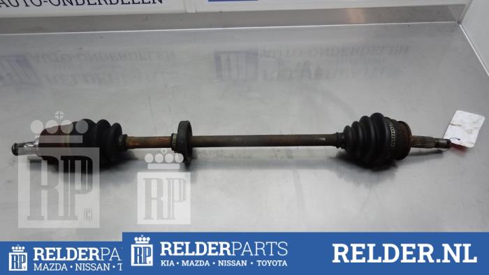 Gebruikte Steekas rechts-voor Nissan Micra (K11) 1.3 ,N-CVT 16V Prijs € 32,00 Margeregeling aangeboden door Relder Parts B.V.