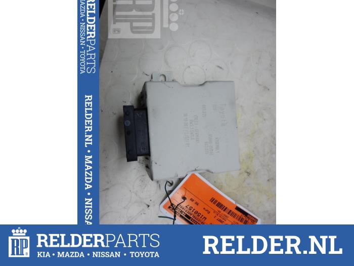 Gebruikte Computer Diversen Toyota Avensis Wagon (T25/B1E) 2.0 16V D-4D-F Prijs € 90,00 Margeregeling aangeboden door Relder Parts B.V.