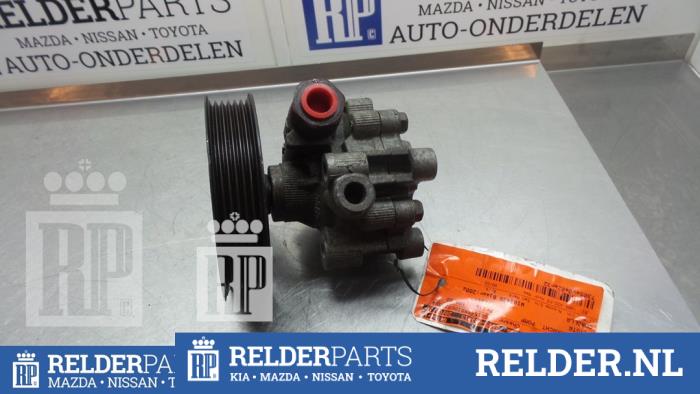 Gebruikte Servopomp Toyota Corolla (EB/ZZ/WZ/CD) 1.4 16V VVT-i Prijs € 35,00 Margeregeling aangeboden door Relder Parts B.V.