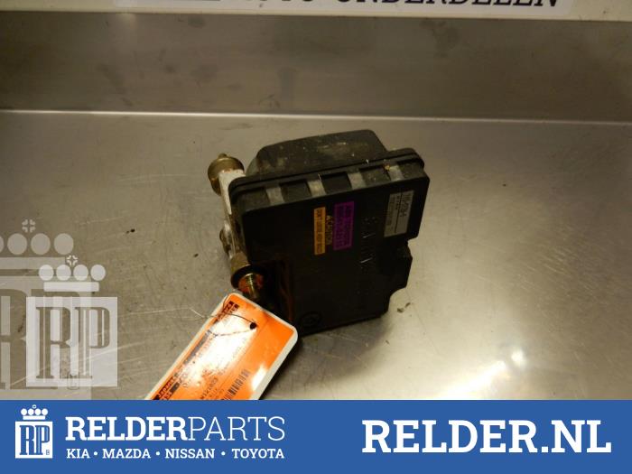 Gebruikte ABS Pomp Toyota Yaris Verso (P2) 1.5 16V Prijs € 30,00 Margeregeling aangeboden door Relder Parts B.V.