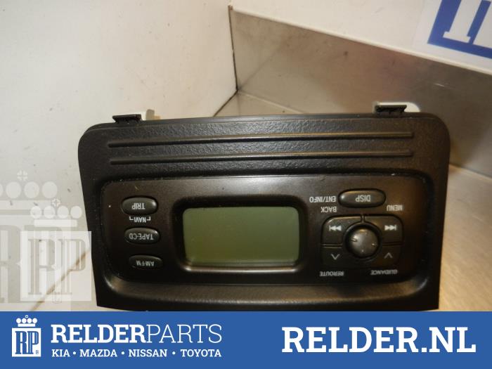 Display Interieur van een Toyota Yaris Verso (P2) 1.4 D-4D 2004