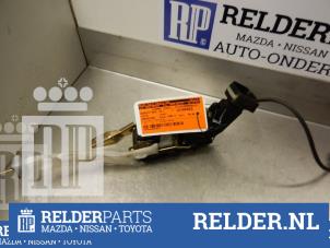 Gebruikte Slotmechaniek Portier 2Deurs links Toyota Land Cruiser 90 (J9) 3.0 TD Challenger Prijs € 36,00 Margeregeling aangeboden door Relder Parts B.V.