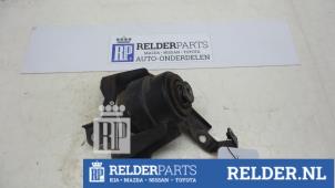 Gebruikte Motorrubber Toyota Corolla Verso (R10/11) 2.2 D-4D 16V Prijs € 27,00 Margeregeling aangeboden door Relder Parts B.V.