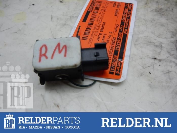 Airbag Sensor van een Mazda 3 Sport (BK) 1.6i 16V 2006