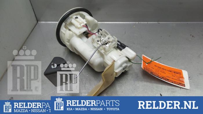 Gebruikte Tank element Pomp Toyota Corolla Verso (E12) 1.6 16V VVT-i Prijs € 50,00 Margeregeling aangeboden door Relder Parts B.V.
