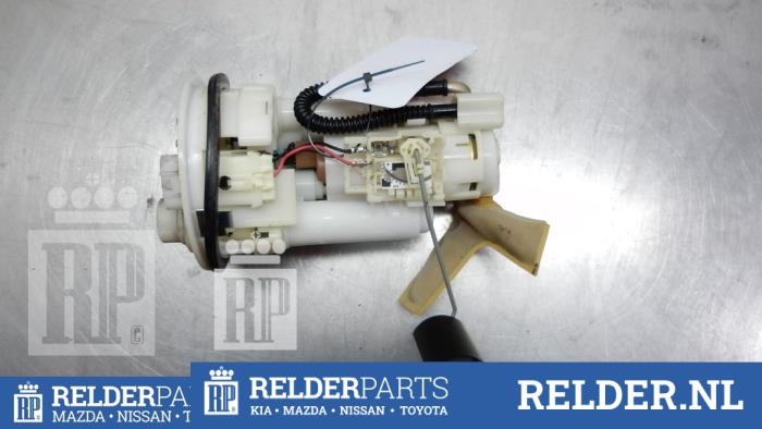 Gebruikte Tank element Pomp Toyota Corolla Verso (E12) 1.6 16V VVT-i Prijs € 50,00 Margeregeling aangeboden door Relder Parts B.V.