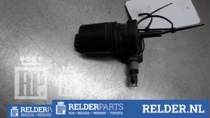 Gebruikte Ruitensproeierpomp voor Nissan Micra (K12) 1.5 dCi 85 Prijs € 15,00 Margeregeling aangeboden door Relder Parts B.V.