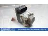 ABS Computer van een Toyota RAV4 (A2) 2.0 D-4D 16V 4x4 2004