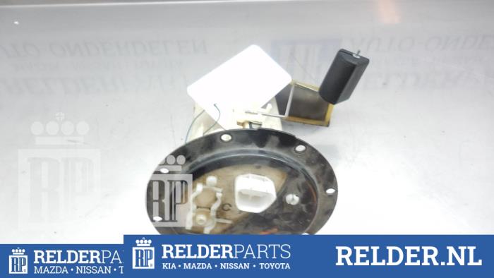 Gebruikte Tank element Pomp Toyota Avensis Verso (M20) 2.0 16V VVT-i D-4 Prijs € 45,00 Margeregeling aangeboden door Relder Parts B.V.