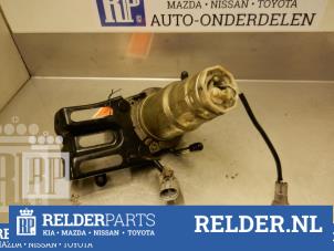 Gebruikte Opvoerpomp Toyota Avensis Verso (M20) 2.0 D-4D 16V Prijs € 36,00 Margeregeling aangeboden door Relder Parts B.V.
