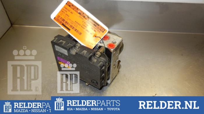Gebruikte ABS Computer Toyota Yaris Verso (P2) 1.4 D-4D Prijs € 30,00 Margeregeling aangeboden door Relder Parts B.V.