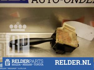 Gebruikte Richtingaanwijzer Schakelaar Toyota Yaris Verso (P2) 1.4 D-4D Prijs € 20,00 Margeregeling aangeboden door Relder Parts B.V.