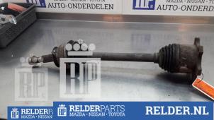 Gebruikte Steekas links-achter Nissan Pathfinder (R51) 2.5 dCi 16V 4x4 Prijs € 81,00 Margeregeling aangeboden door Relder Parts B.V.
