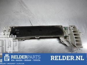 Gebruikte Display Interieur Toyota Previa (R3) 2.0 D-4D 16V Prijs € 68,00 Margeregeling aangeboden door Relder Parts B.V.
