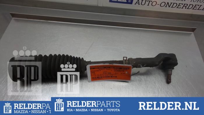 Spoorstang rechts van een Mazda 3 Sport (BK) 1.6i 16V 2006