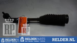 Gebruikte Stuurstang rechts Mazda 3 Sport (BK) 1.6i 16V Prijs € 32,00 Margeregeling aangeboden door Relder Parts B.V.