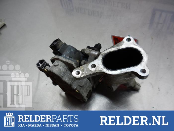 Gebruikte Gasklephuis Toyota Avensis Verso (M20) 2.0 D-4D 16V Prijs € 54,00 Margeregeling aangeboden door Relder Parts B.V.