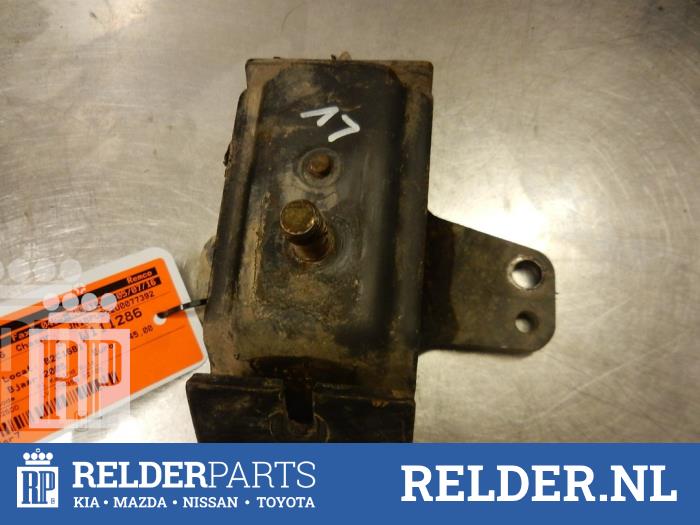 Gebruikte Motorsteun Nissan King Cab/Pickup (D22) 2.5 dCi 16V Prijs € 27,00 Margeregeling aangeboden door Relder Parts B.V.