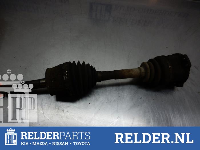Gebruikte Aandrijfas links-voor Nissan King Cab/Pickup (D22) 2.5 dCi 16V Prijs € 68,00 Margeregeling aangeboden door Relder Parts B.V.