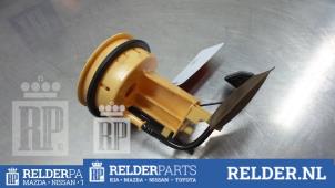 Gebruikte Tankvlotter Toyota Corolla Verso (R10/11) 2.2 D-4D 16V Cat Clean Power Prijs € 45,00 Margeregeling aangeboden door Relder Parts B.V.