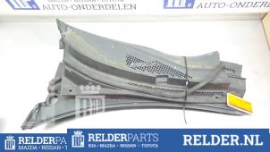 Gebruikte Paravent Mazda 3 Sport (BK) 1.6 CiTD 16V Prijs € 27,00 Margeregeling aangeboden door Relder Parts B.V.