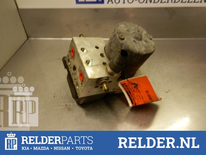 Gebruikte ABS Pomp Nissan Primera (P12) 2.0 16V Prijs € 45,00 Margeregeling aangeboden door Relder Parts B.V.