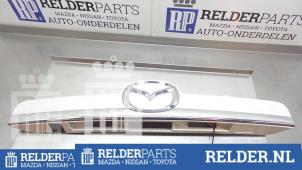 Gebruikte Achterklep Handgreep Mazda CX-7 2.2 MZR-CD 16V Prijs € 45,00 Margeregeling aangeboden door Relder Parts B.V.
