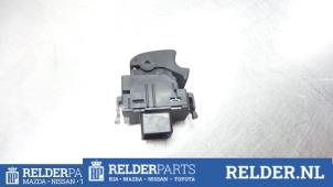 Gebruikte Ruit schakelaar elektrisch Toyota Corolla Verso (R10/11) 1.8 16V VVT-i Prijs € 23,00 Margeregeling aangeboden door Relder Parts B.V.