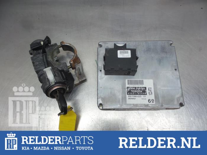Gebruikte Computer Motormanagement Toyota Avensis (T25/B1B) 2.0 16V D-4D 115 Prijs € 70,00 Margeregeling aangeboden door Relder Parts B.V.