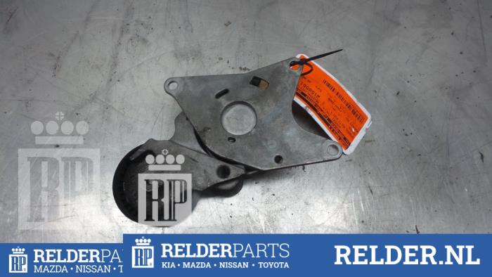 Spanrol Multiriem van een Toyota Avensis (T25/B1D) 2.2 D-4D 16V 2008