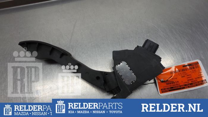 Gebruikte Sensor Gaspedaalpositie Toyota RAV4 (A3) 2.0 16V VVT-i 4x4 Prijs € 54,00 Margeregeling aangeboden door Relder Parts B.V.