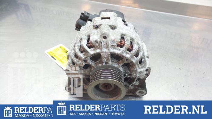 Dynamo van een Toyota Aygo (B10) 1.4 HDI 2008