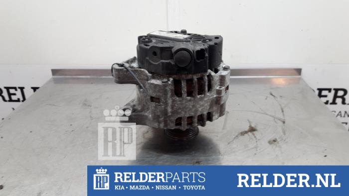 Dynamo van een Toyota Aygo (B10) 1.4 HDI 2008