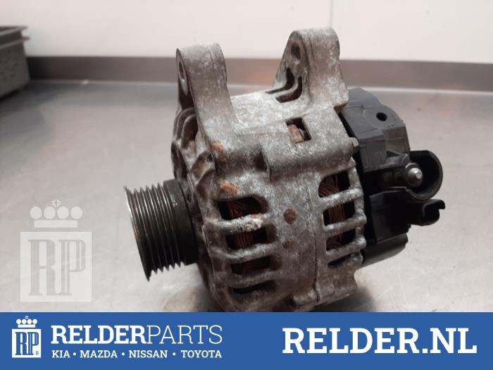 Dynamo van een Toyota Aygo (B10) 1.4 HDI 2008
