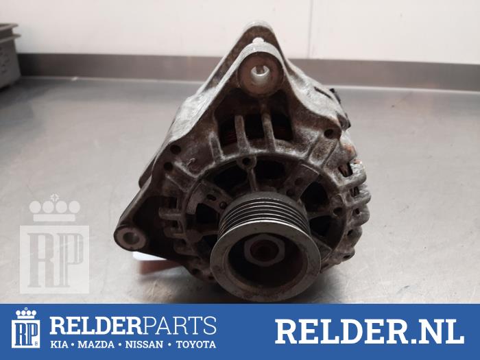 Dynamo van een Toyota Aygo (B10) 1.4 HDI 2008