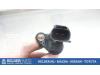 Krukas sensor van een Toyota Avensis (T25/B1D) 2.0 16V D-4D 2005