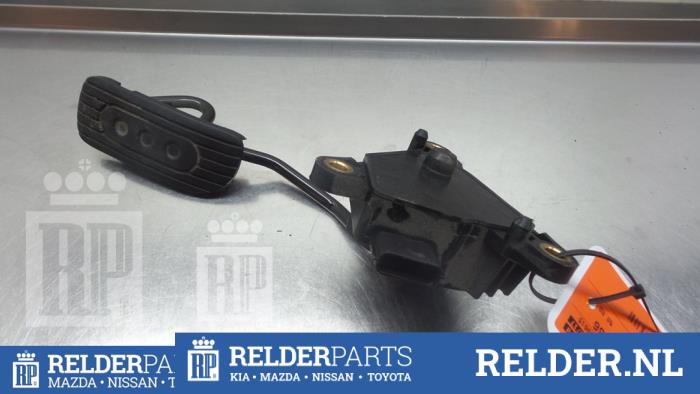 Gaspedaalpositie Sensor van een Nissan Note (E11) 1.6 16V 2007