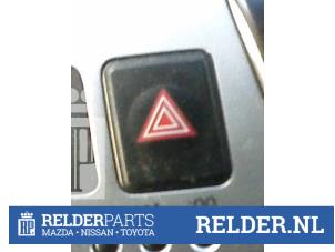 Gebruikte Schakelaar Paniekverlichting Toyota Prius Plus Prijs € 18,00 Margeregeling aangeboden door Relder Parts B.V.