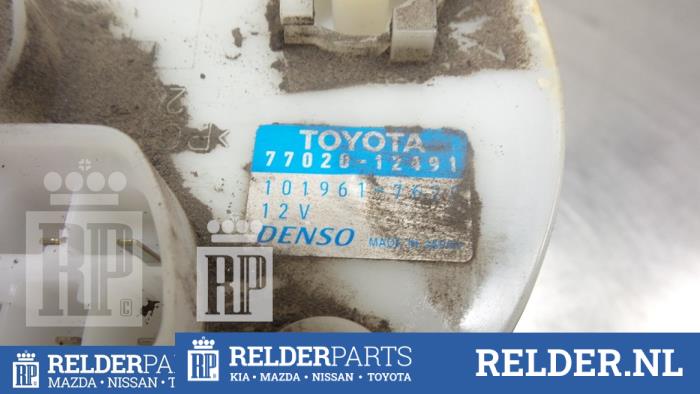 Gebruikte Tank element Pomp Toyota Corolla Verso (E12) 1.6 16V VVT-i Prijs € 50,00 Margeregeling aangeboden door Relder Parts B.V.