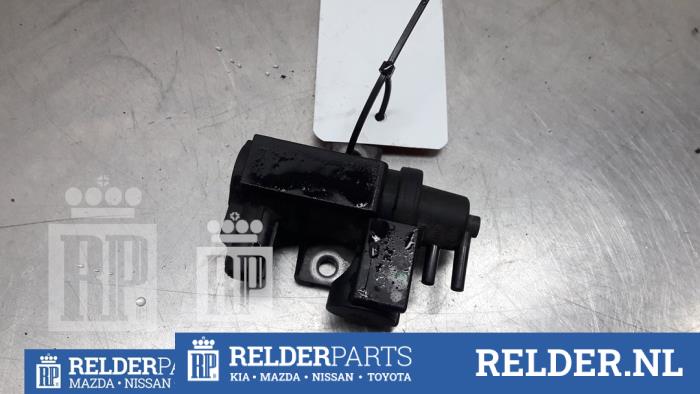 Turbodruk sensor van een Toyota RAV4 (A3) 2.2 D-4D 16V 4x4 2008