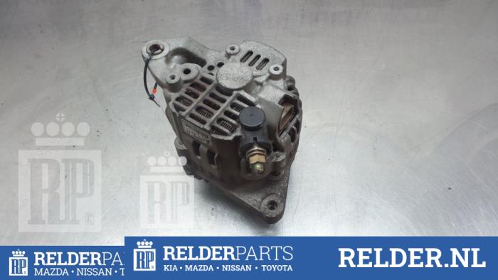 Gebruikte Dynamo Nissan Almera Tino (V10M) 2.0 16V CVT Prijs € 25,00 Margeregeling aangeboden door Relder Parts B.V.