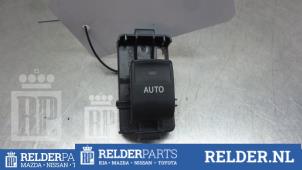 Gebruikte Raam schakelaar elektrisch Toyota Auris (E15) 1.8 16V HSD Full Hybrid Prijs € 23,00 Margeregeling aangeboden door Relder Parts B.V.