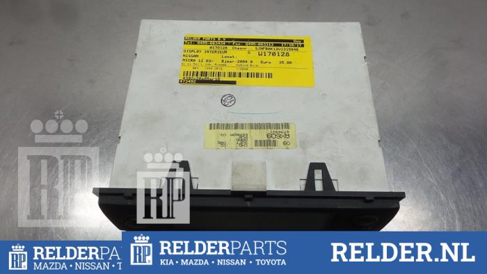 Gebruikte Display Interieur Nissan Micra (K12) 1.2 16V Prijs € 30,00 Margeregeling aangeboden door Relder Parts B.V.